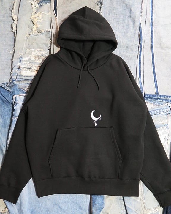DRIP “MOON” EMBROIDERY HOODED SWEATSHIRT【離島配送不可】