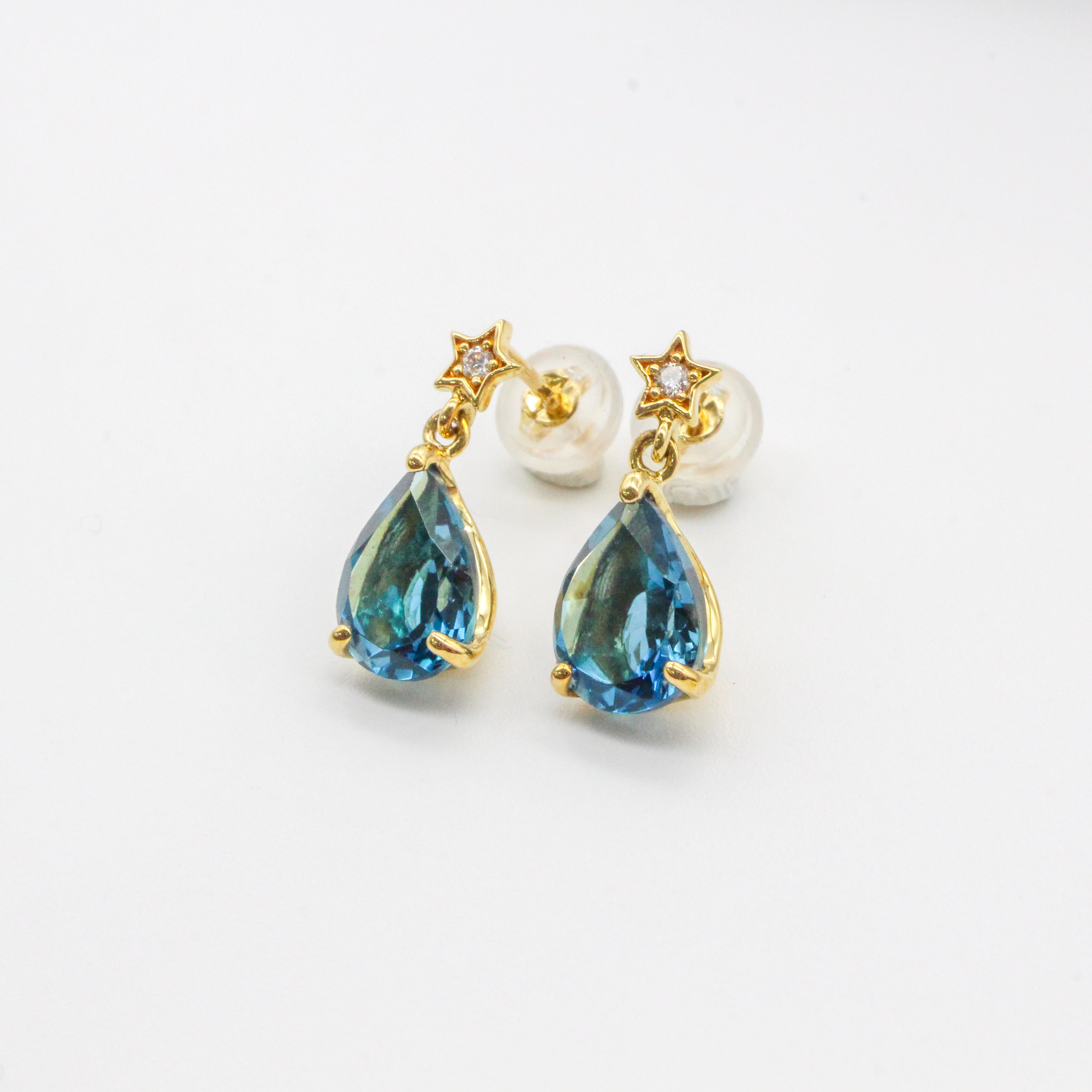 av-0014【K18YG】ピアス【離島配送不可】