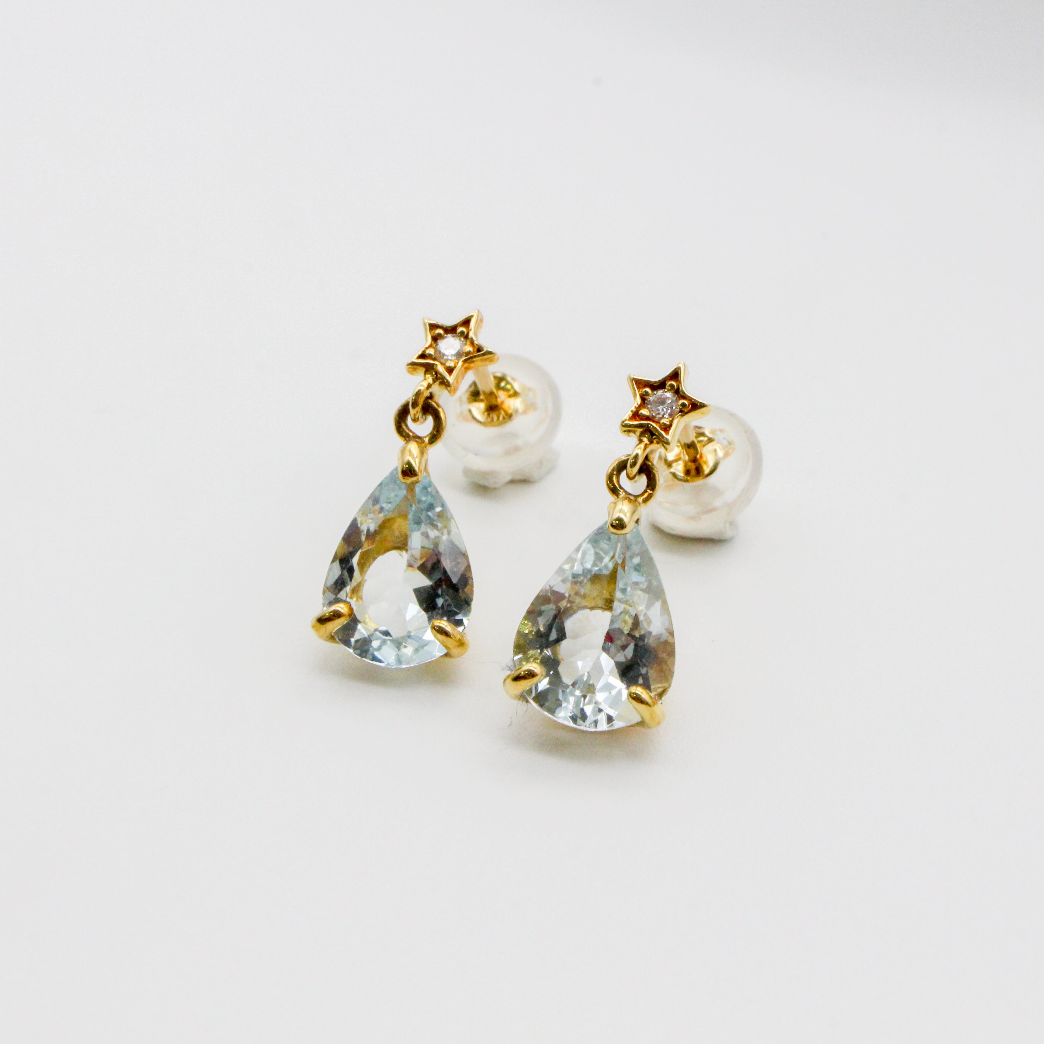 av-0016【K18YG】ピアス【離島配送不可】