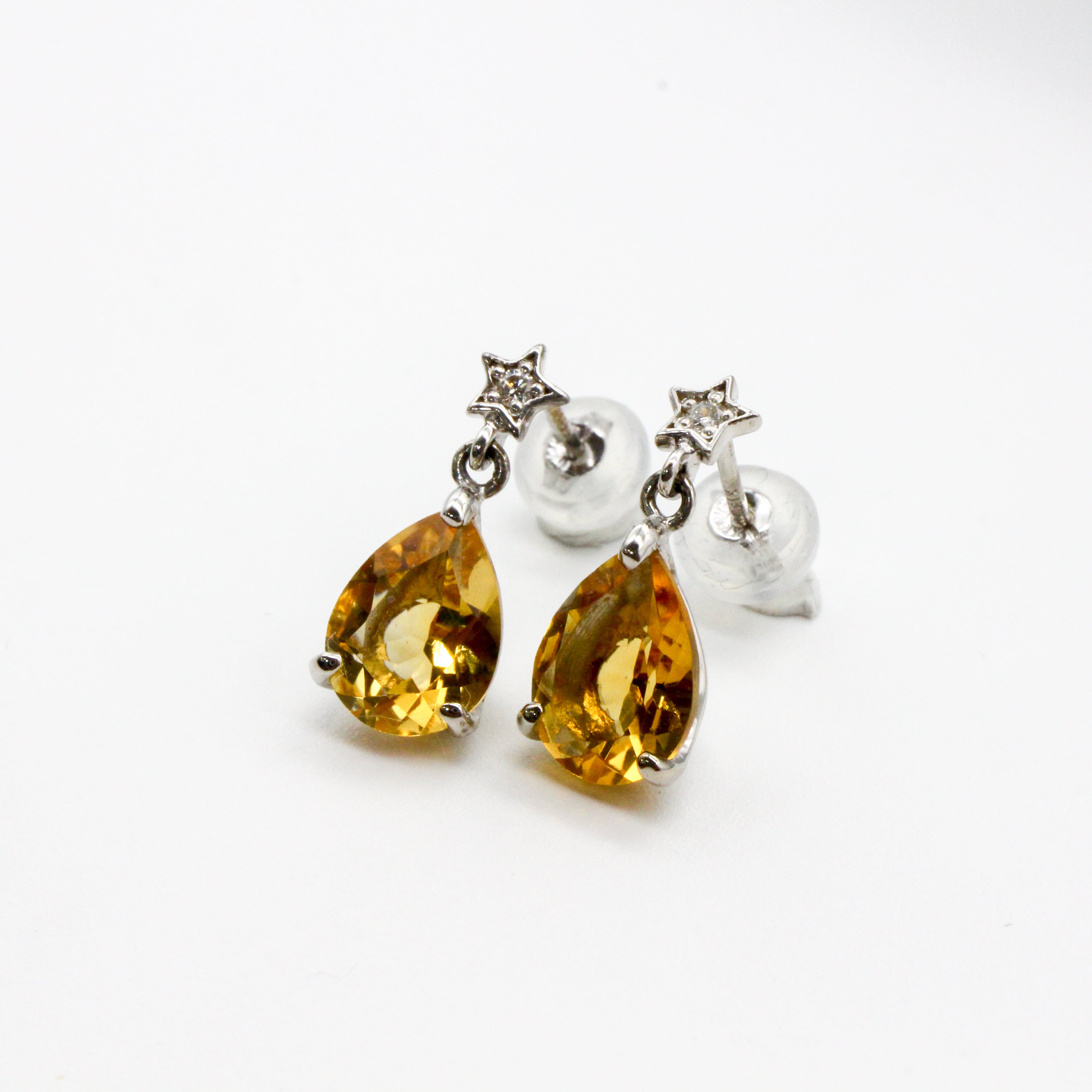 av-0019【K18WG】ピアス【離島配送不可】