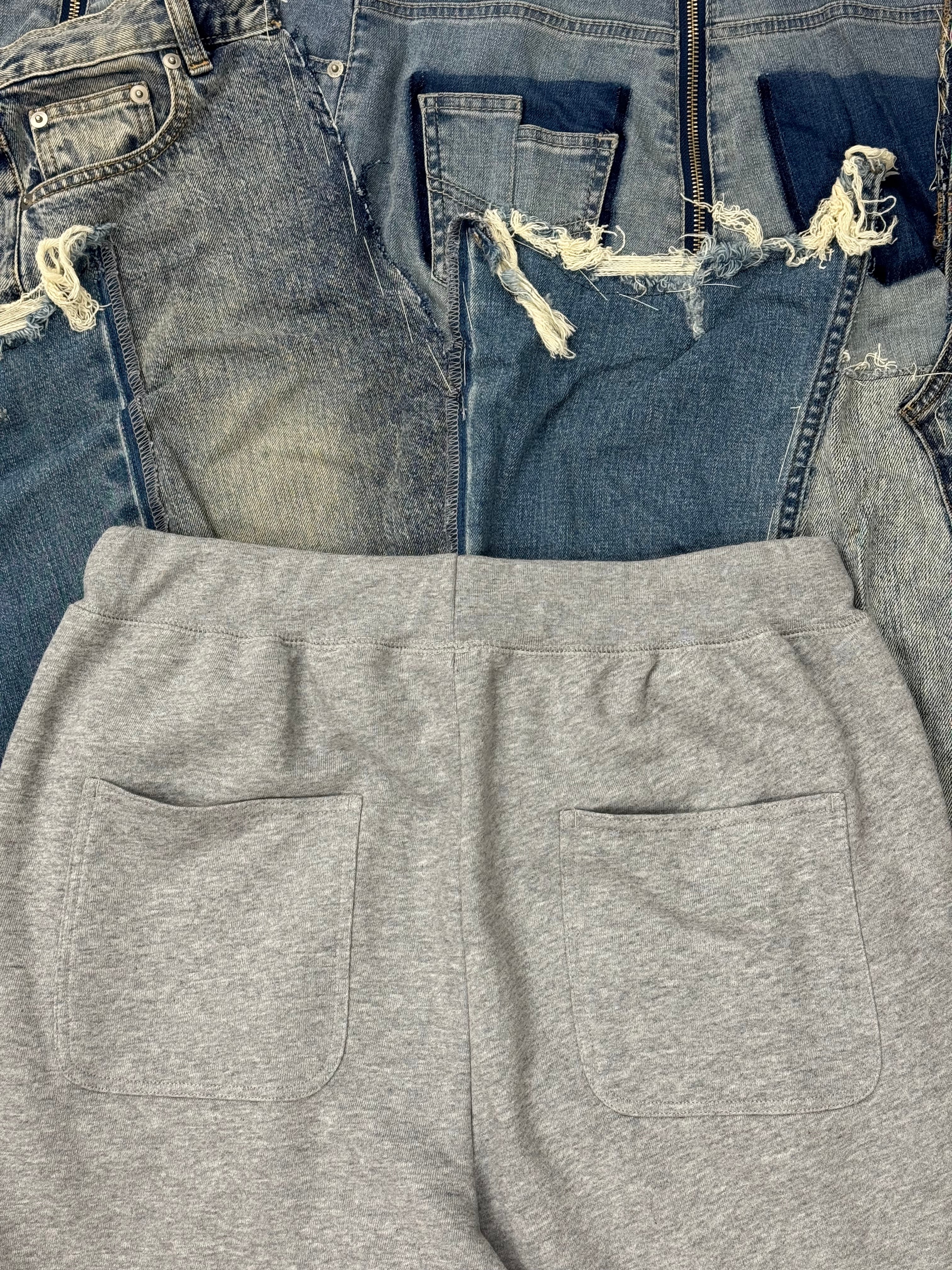 EMBLEMED “3STAR” 4POCKET SWEAT PANTS【離島配送不可】