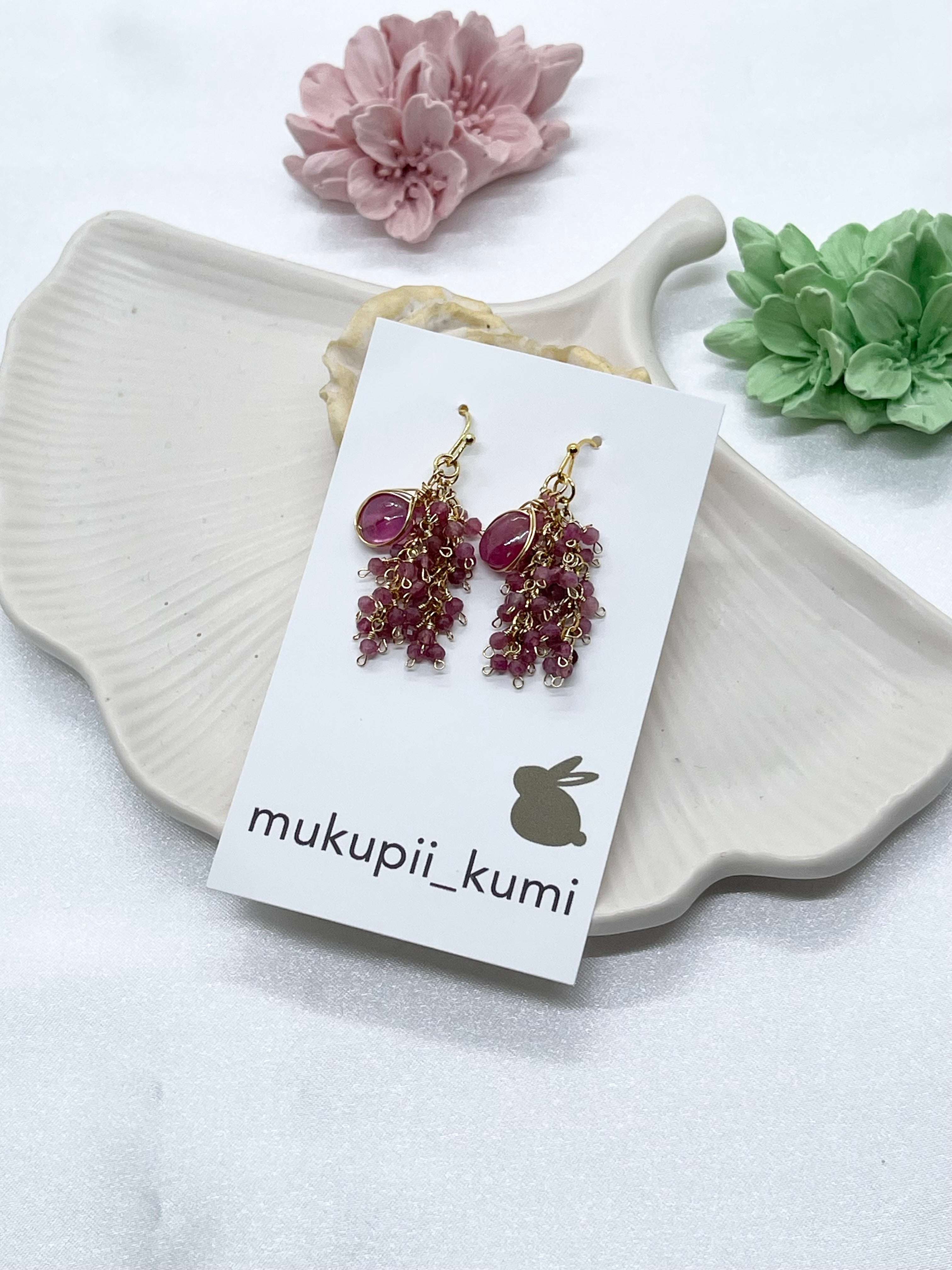 ルビー、小粒もルビーのピアス