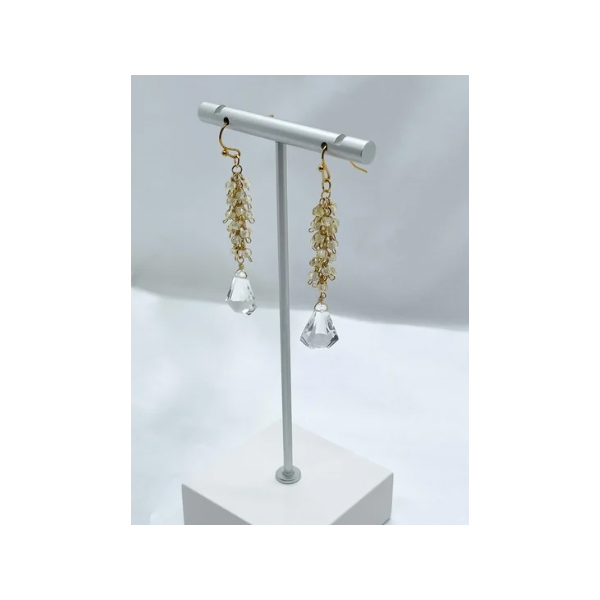 水晶とジルコンのピアス